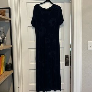 Vintage Women’s Long Maxi Navy Blue Slinky Floral Dress- Medium